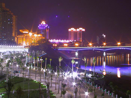 �������Y